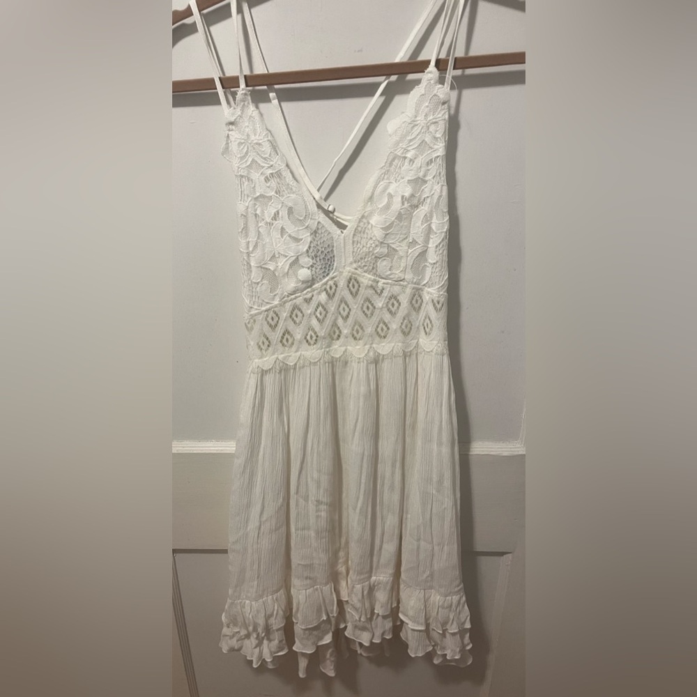 Super cute white pheasant dress